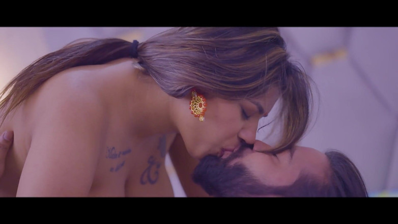Triflicks: Švagrová měla sex s bývalým přítelem, švagr chycen pak tři společně...