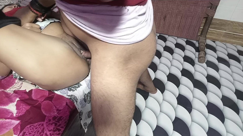 Pyaripooja22: The Land Lord Catches and Fucks the Beautiful Maid in...