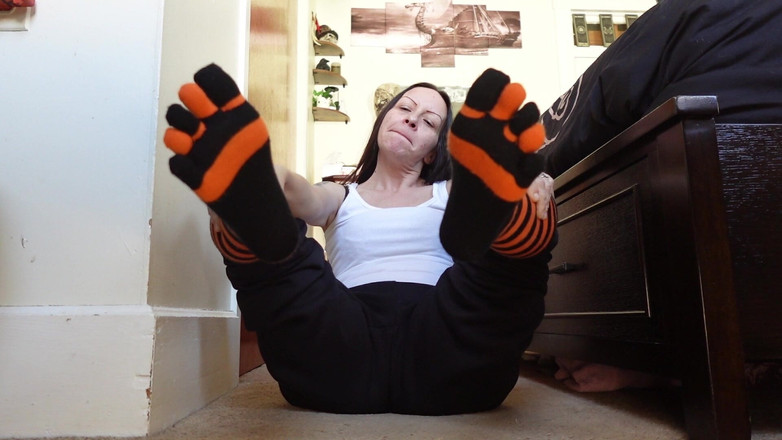 Raven Willow: Awak Fikir saya akan Menjadi Bagus, Mengusik Stoking Mainan