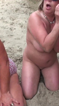 Cap D Agde'de bukkake plaj partisi