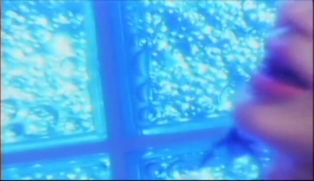 3 Bangers: 黑发和金发宝贝交换精液以完成