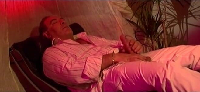 THAGSON: Două vedete porno se fut tare pe o canapea (Falomanias 2_03)