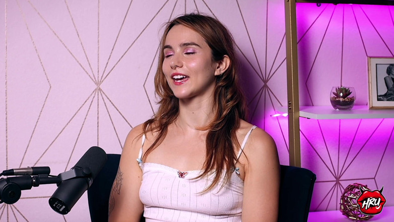Holly Randall Productions: Ophelia Fae pe Staying True ca o lesbiană în Adult Entertainment