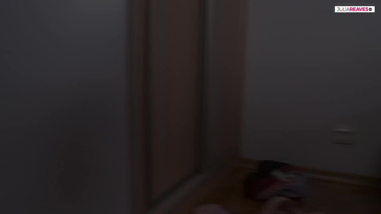 Teen Anal: Nastoletni trójkąt z głośnymi jękami i twardym analem