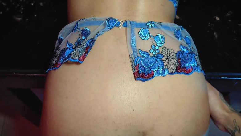 Ssexcolpaisa: I Find My Stepsister Taking Naked Pictures for Her Boyfriend...