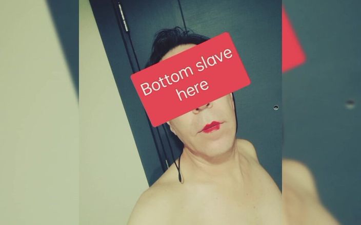 Ladyboy Karl: Humilité, pied sur le cul