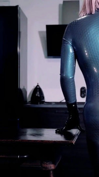 Curvy Sexy MILF with Big Ass in Latex Rubber Catsuit
