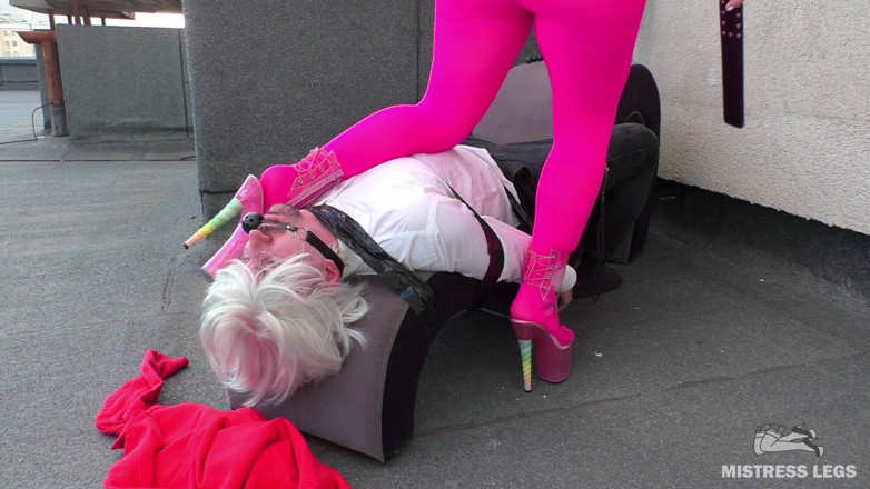 Mistress Legs: Intense Rooftop Nylon Ass Riding Boss Lady Non-stop Grinds Her...