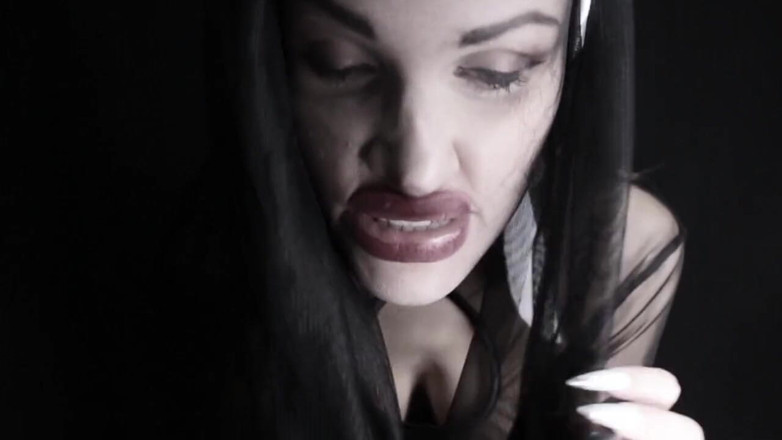 Lady Mesmeratrix Official: Diva del Tubo ist eine dunkle nonne