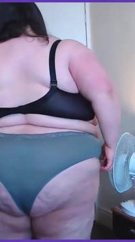 Ssbbw tanga ve külot defilesi