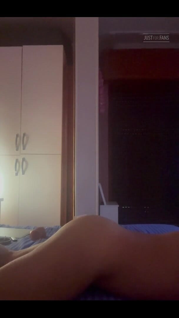 StabiaBoy: He's Restless Tonight!