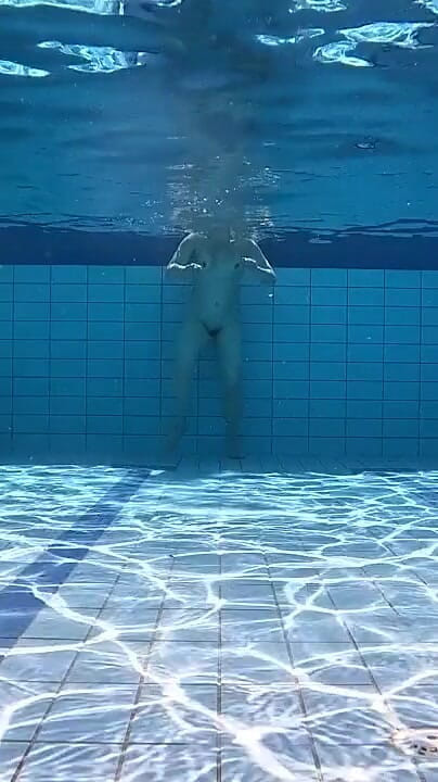 Elena917: Nuoto fetish - nuoto nudo sott'acqua