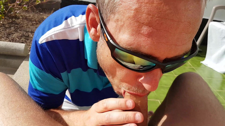 Double-Dutchies: Gran Canaria - atrapada por un vecino mientras chupa