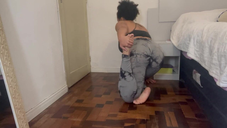 Cutiepiie Chubby: Cutiepiie con curvas - posiciones de yoga para