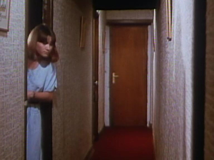 Java Consulting: 씬 4: "secrétaire Sans Culotte" (1979) - 클래식 XXX 클립