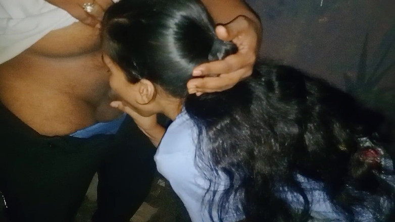 NikiRathod: Série kouření s kouřením za kamionem o půlnoci