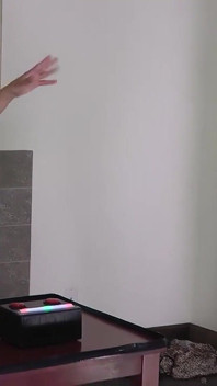 Striptiz dondurma oyunu hissedilebilir bir gerginlikle dolu