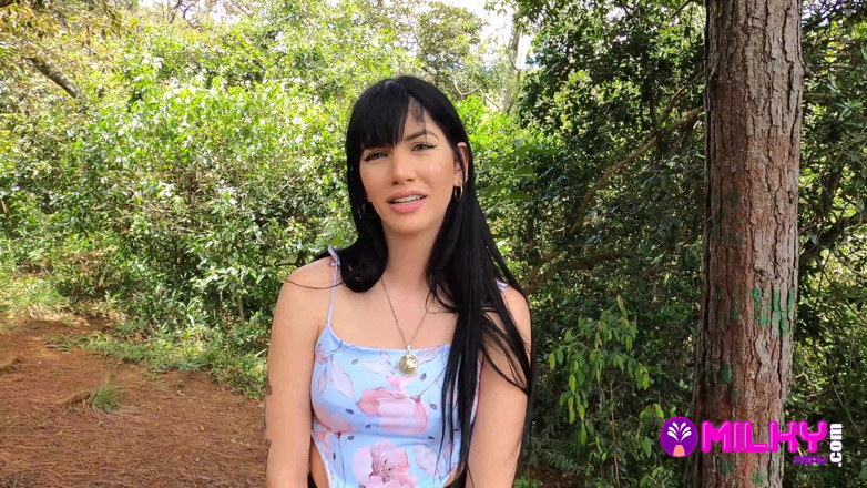 Milky Peru: Yenifer chp - hermosa chica tiene sexo en el bosque con...