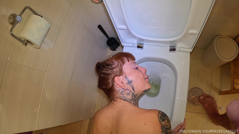 Yourfavecumslut: Una troia affamata di piscio viene usata