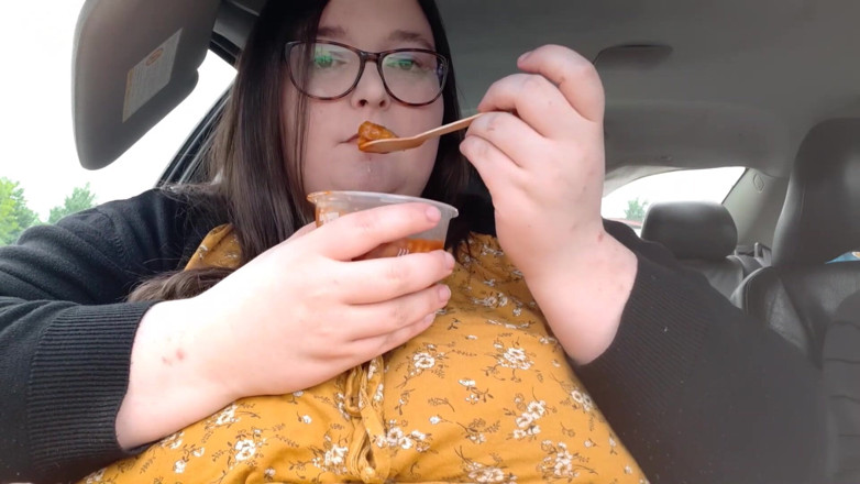 SSBBWLadyBrads: Awek montel super saiz memanjakan jari KFC