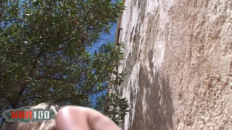 MMM100: Yaiza del Mar: heißes schätzchen mit kleinen titten strippt auf...