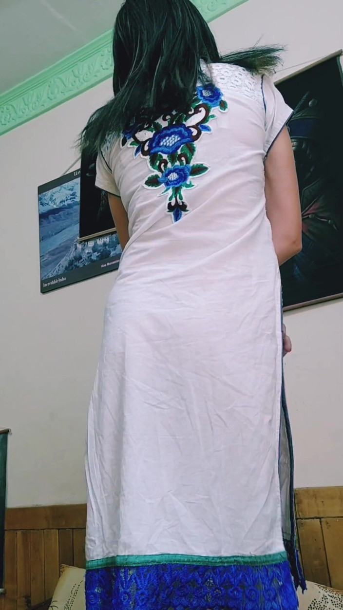 Bolly Karma: Visita a mi traviesa hermanastra caliente