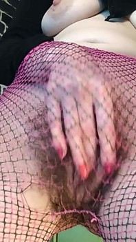 Ruská MILF tančí a masturbuje, jasně končí v punčochách Ginnagg