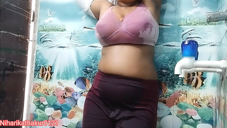 Niharika Thakur: 舔阴非常甜蜜