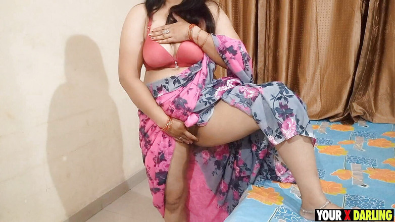 Jony Darling: Il figliastro ha sditalinato la fica della matrigna e glielo...