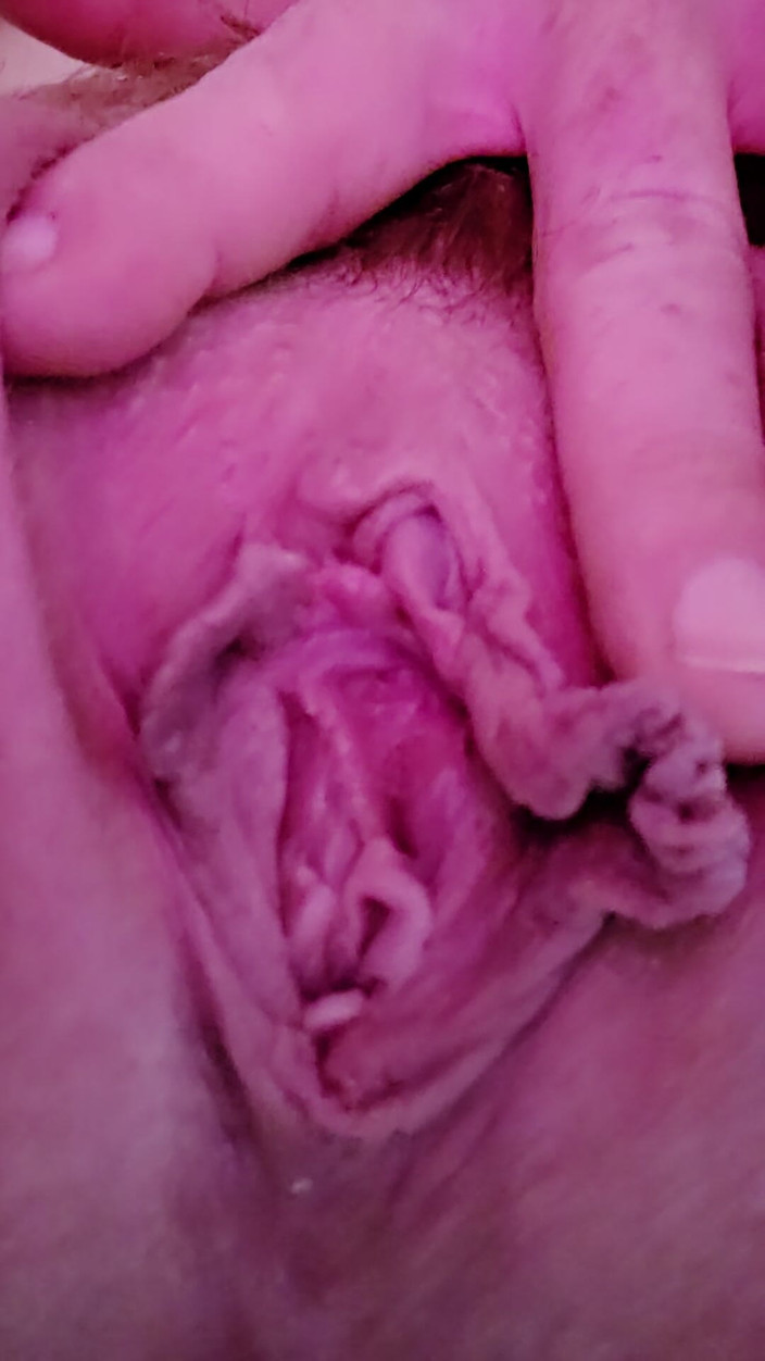 NaughtyRedFarmgirl: Non farmi piscio o devo punirti