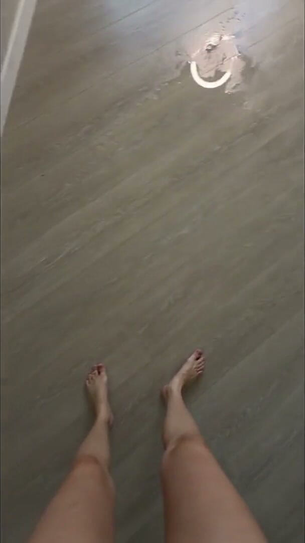 PeeAriel: 서서 소변 거리 대회: 내 제트기는 얼마나 멀리 떨어지는지