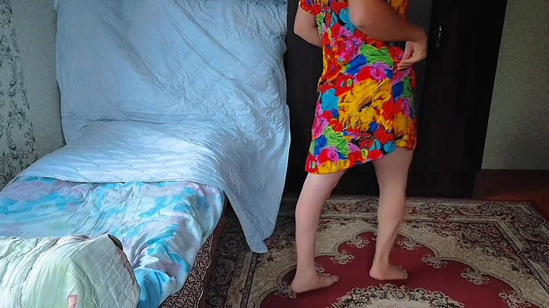 Kitty_Cross: La splendida bellezza trans si gode la luce del sole...