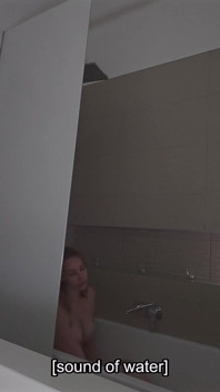 S5e3 În culise, partea 2: Mama vitregă lui Matthew Meier în baie sexy