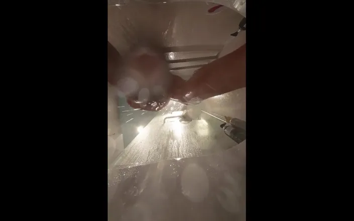 Emma_Alex: Webcam Under Stepsisters Bath. Wet Pussy After Sex with Boyfriend