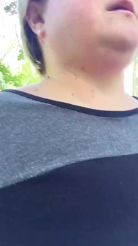 bbwbootyful 在户外闪烁的ny大胸部