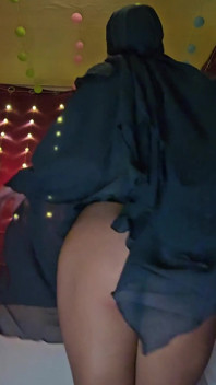 Dancing Arab Wife Mia Niqab