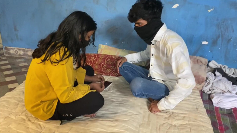 Indian Teen Girl's: Seks na świeżym powietrzu przyrodni brat i przyrodnia siostra na zewnątrz...