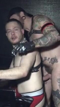 Pěstní akce pro Ashley Rider a Francy T.