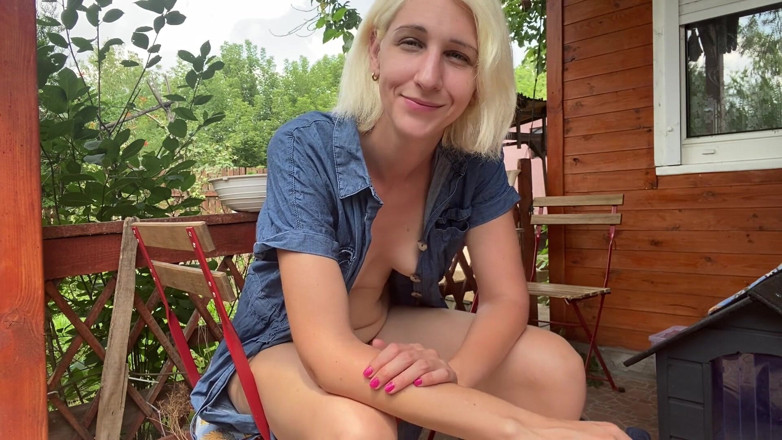Cuteblonde666: Перерва на каву з курінням, волохата кицька