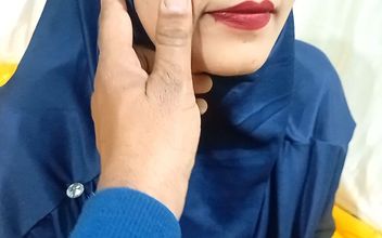 Muslim Desi Bhabhi Jaan Lip Kissing and Fucking