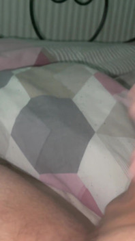 Freundin gibt mir einen handjob - 1