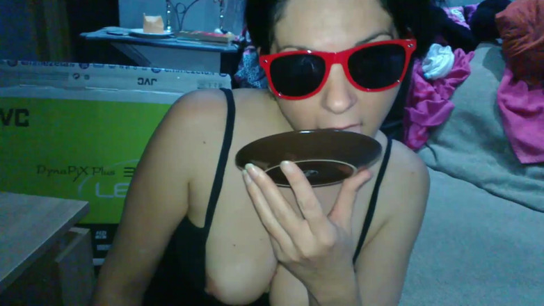 Toilet Mommy: Food Porn Fantasy. Mangiando Sborra