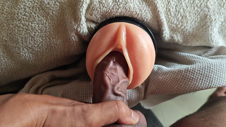 Black Devil: 男孩极端地操了他继兄弟的老婆