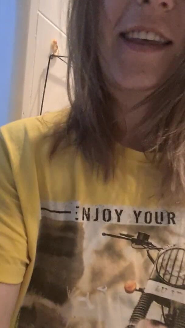 Adele Amber: Xixi de manhã 2