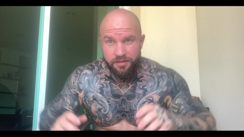 Jasons feet: Bố cuối cùng cũng có tất cả hình xăm của...