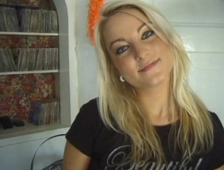 Flash Model Amateurs: Czech blonde with natural big tits showing off