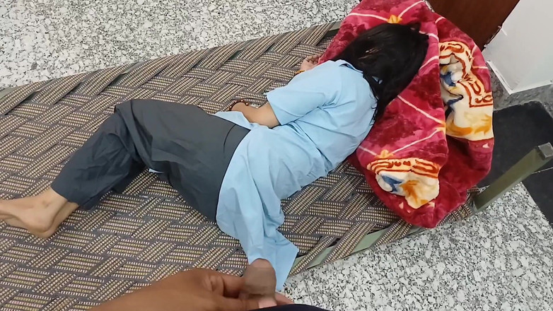 Suhani: 我的继兄操了我的继妹