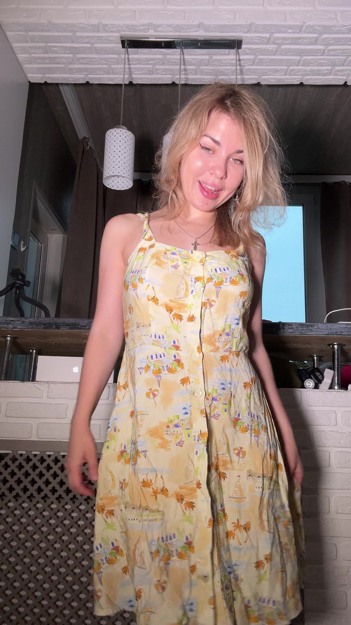 Misty Phoenix: В летнем платье без трусиков