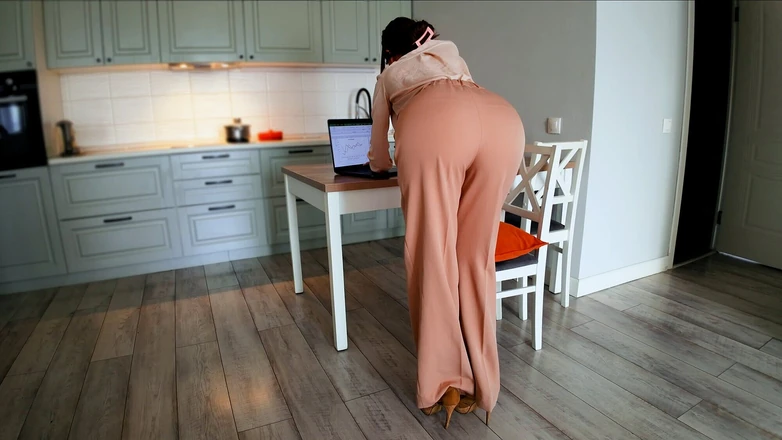 wowlove: Bossy Step Mom Caught Her Step Son with a Boner...
