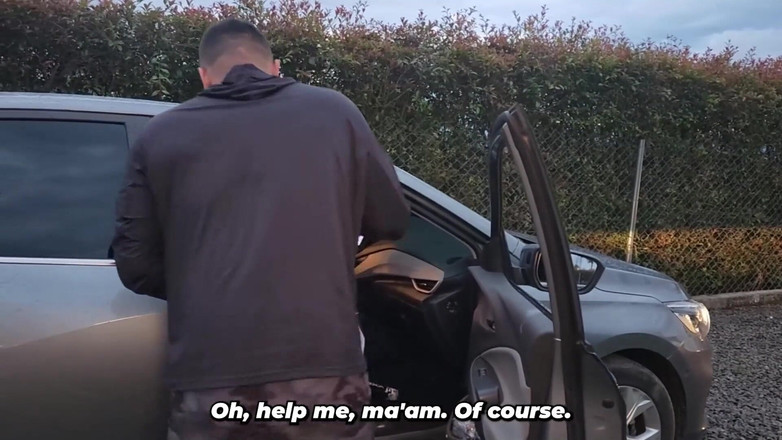 KataleyaGil: Người làm vườn làm cho người bảo trợ mông lớn...